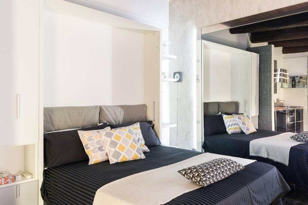 Art Inn Centro Наполи Екстериор снимка