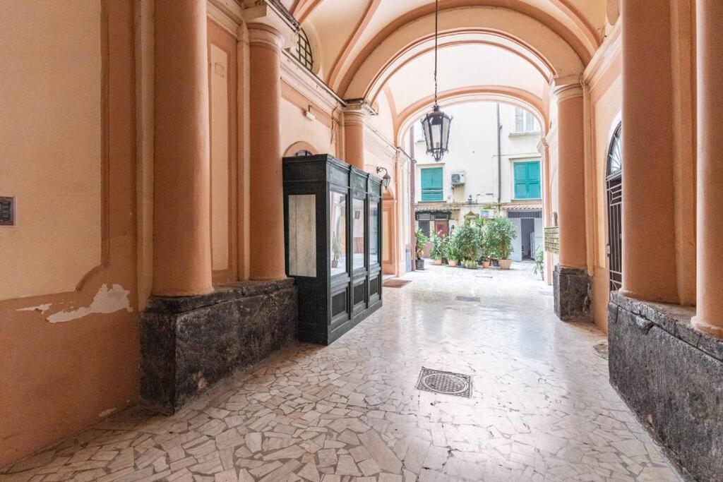 Art Inn Centro Наполи Екстериор снимка